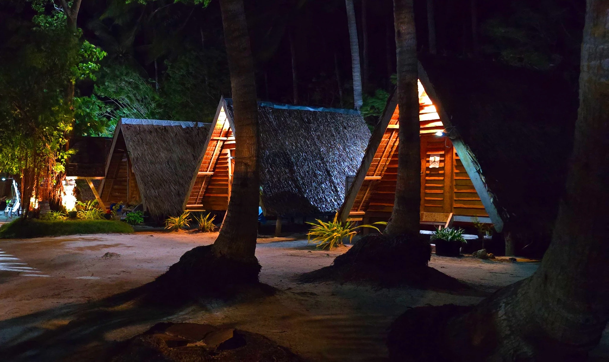 Balabac Eco-Resort hut2