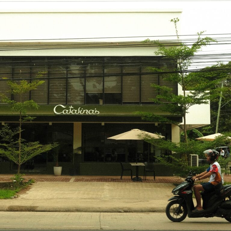 Catalinas Bakeshop Cafe front 768x768