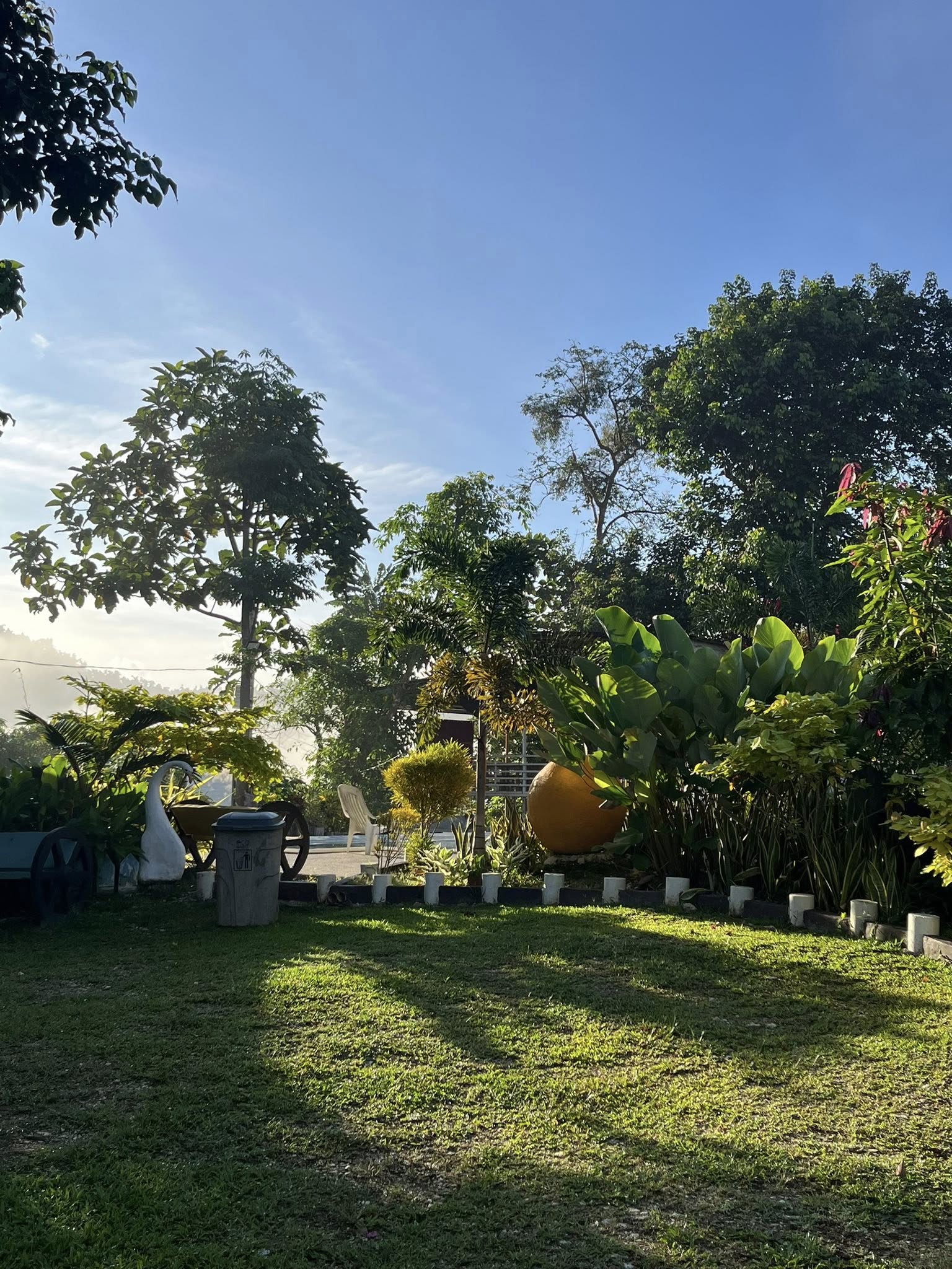 Mountaindew Garden Pool Rental garden